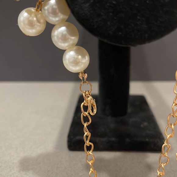 Gold & Pearl Bracelet with Charms - Picture 9 of 10